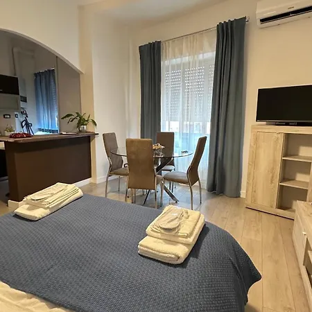 Vatican Yh Apartment *