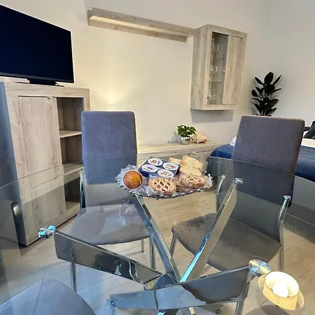 Vatican Yh アパート