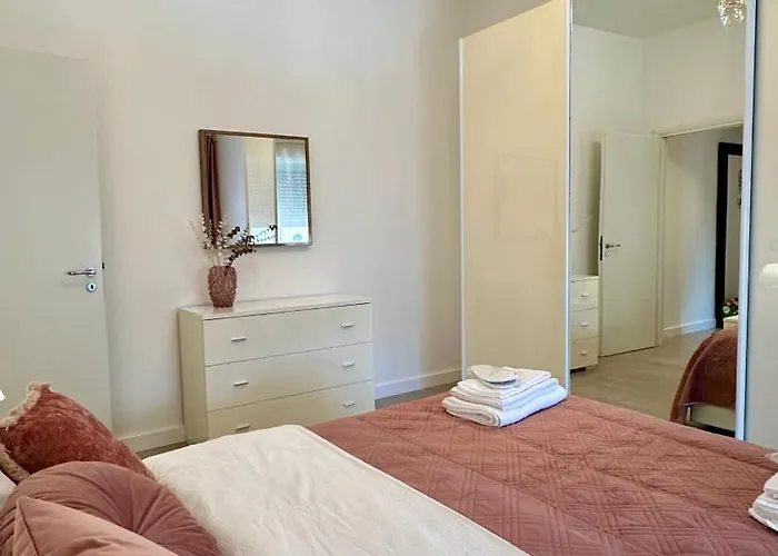 Vatican Yh Apartment *